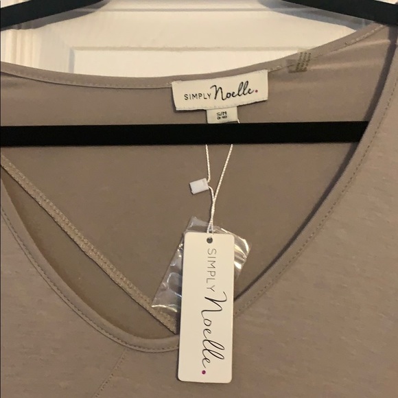 Simply Noelle - Picture 2 of 6